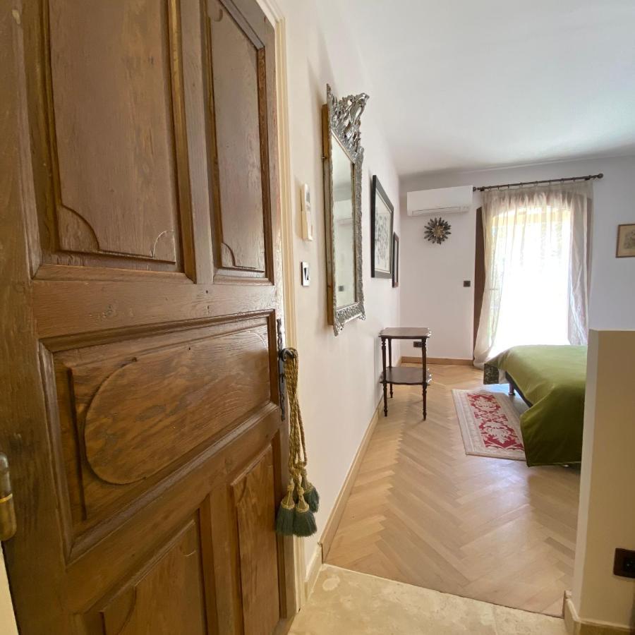 Guest House Encantada Нім Екстер'єр фото